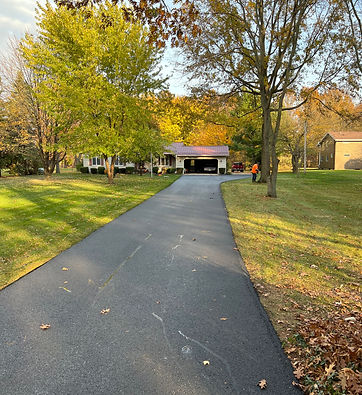 New Quality Residential Asphalt Driveway Blacktop Paving